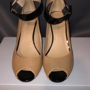 Bandolino Tan and Black Heels